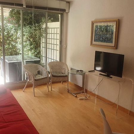 سان تروبيه Charming 42M With Terrace In The City Center المظهر الخارجي الصورة
