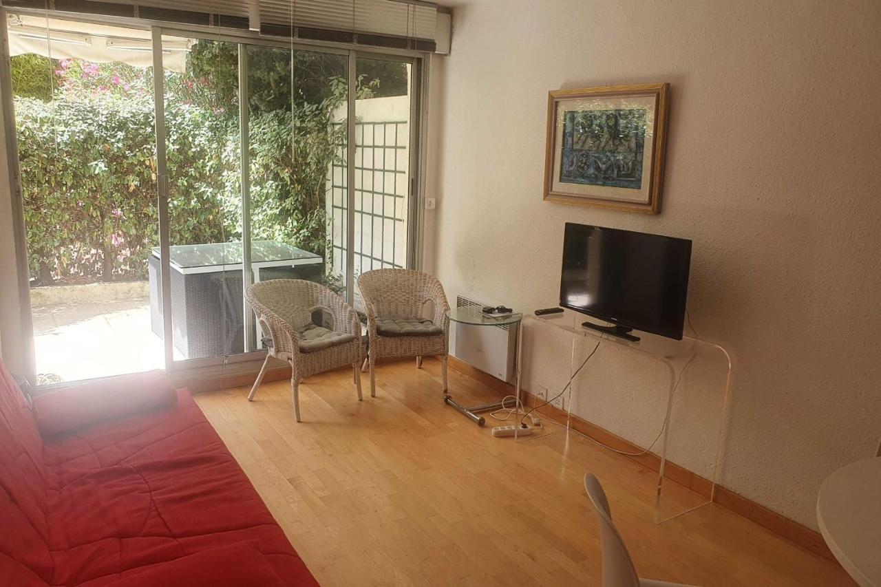 سان تروبيه Charming 42M With Terrace In The City Center المظهر الخارجي الصورة